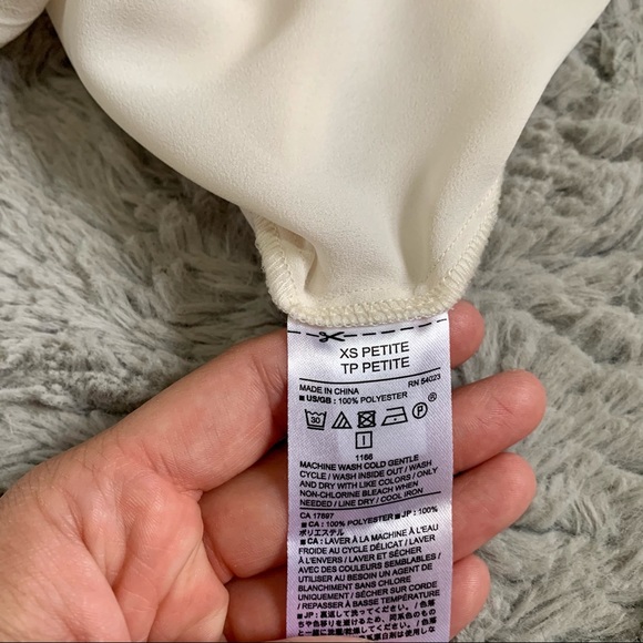 Banana Republic | White Cutout Blouse - Picture 3 of 5